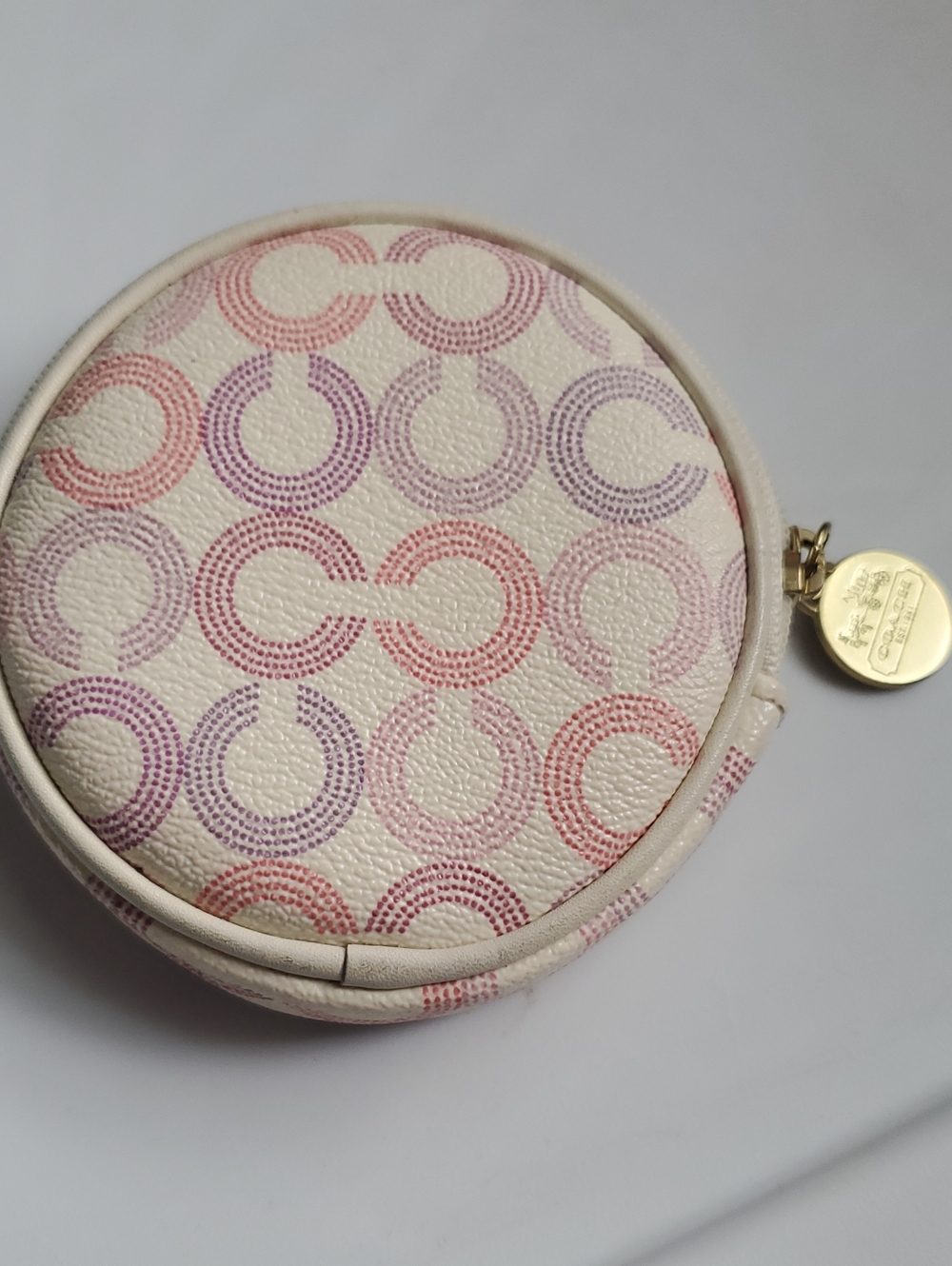 Coach Round Coin Case in Cream with Pink & Purple Circles.Pre-owned GUC